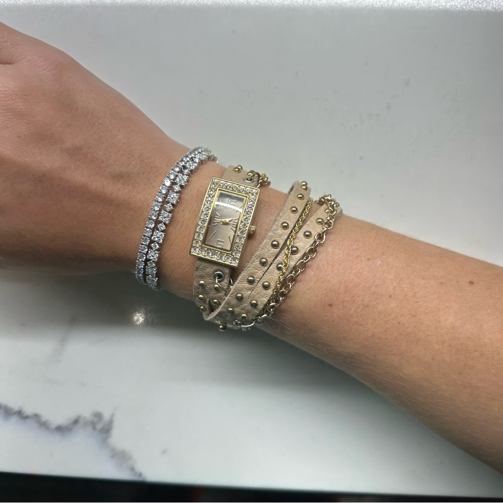 NEW BEIGE LEATHER WRAP WATCH